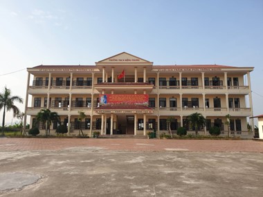Bài giảng Công nghệ Lớp 7 - Bài 44: Chuồng nuôi và vệ sinh trong chăn nuôi - Trường THCS Hồng Phong